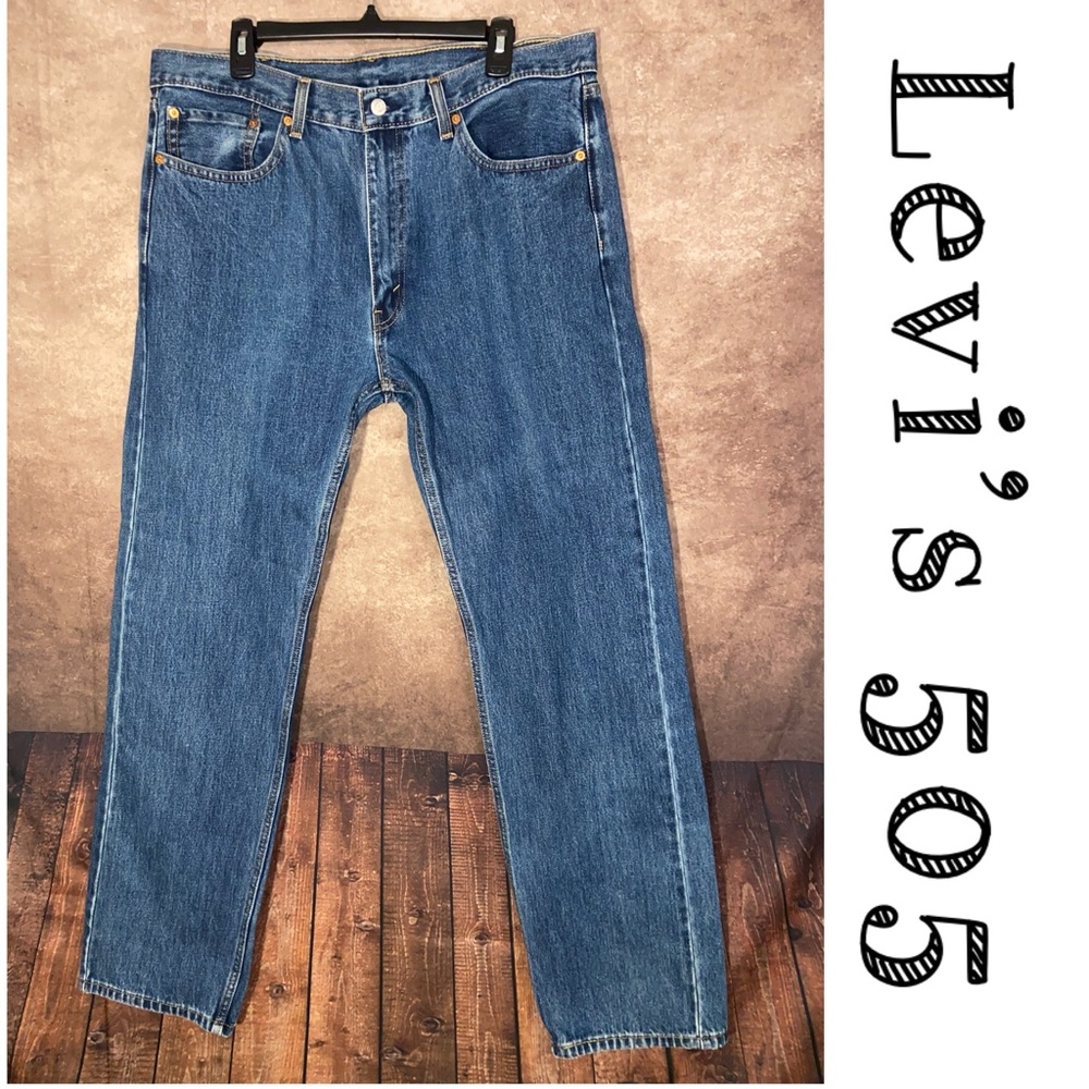 Levi’s 505 Regular Fit Men’s Jeans-Medium Stonewash-Size  38 x 34-EUC